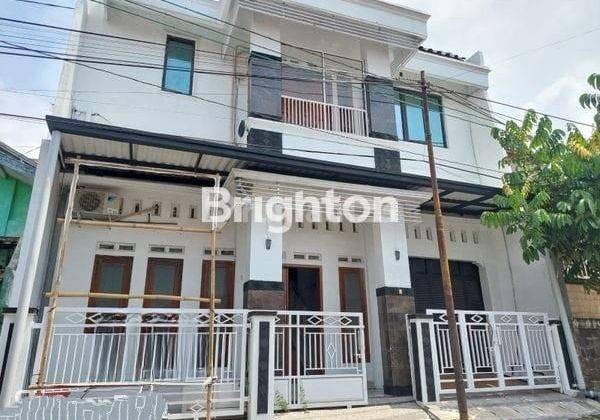 RUMAH KOS KEREN MURAH STRATEGIS FURNISHED 3 LANTAI DI MUGAS BARAT 1