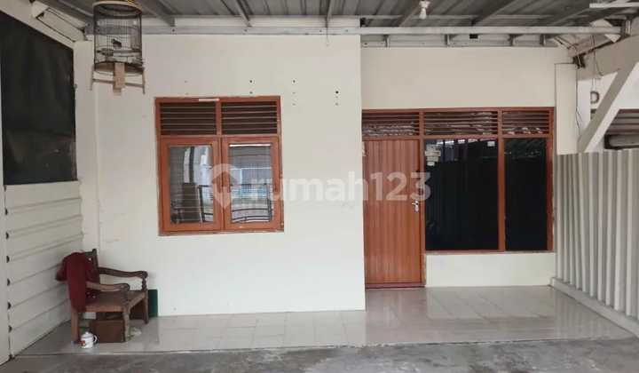 For Rent: Suitable for Office Use, Business, Students. 1