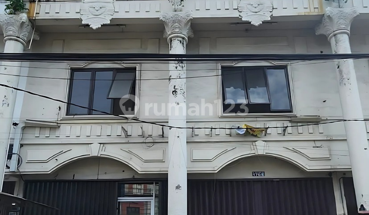 For Rent 4-Stage Shop House in Strategic Location at Captain Pierre Tendean 1