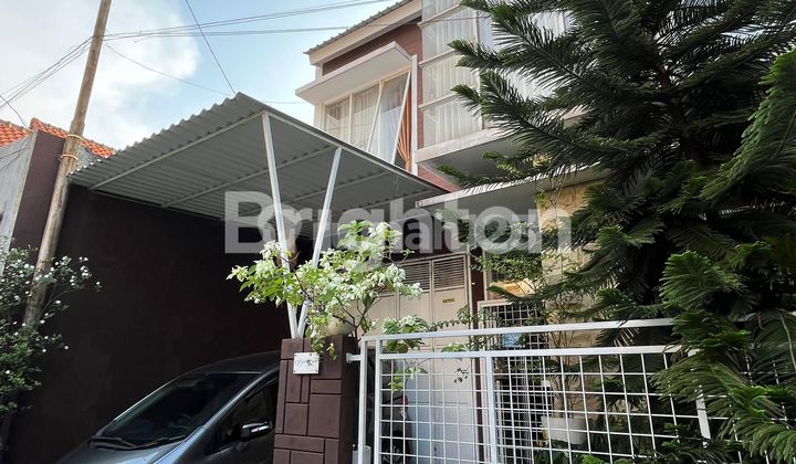 Dijual Rumah Cantik Full Furnished Bangunan Kokoh Tengah Kota 1