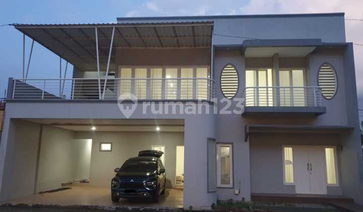 Rumah Dijual 3 Lantai Bangunan Baru, Cluster One Gate System Rumah Dijual 3 Lantai Bangunan Baru, Cluster One Gate System