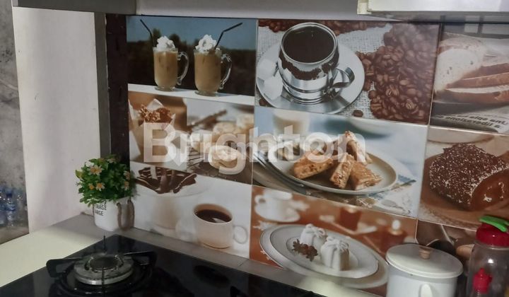 Dijual Rumah Cantik Full Furnished Bangunan Kokoh Tengah Kota 2