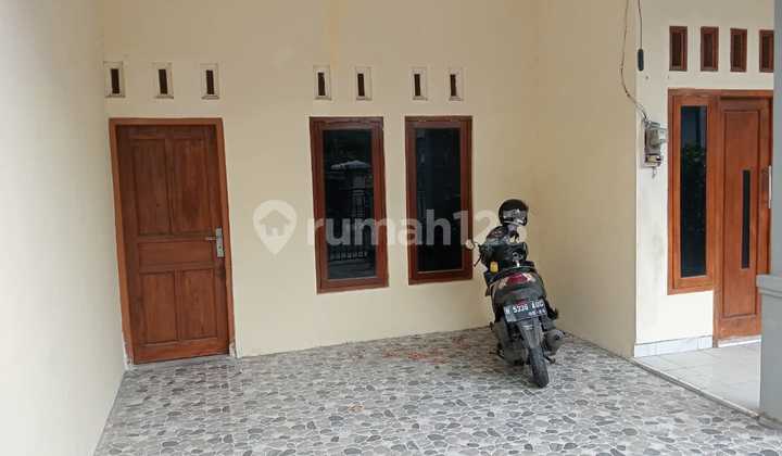 Cheapest 2-Story House with Strategic Location Near University 1