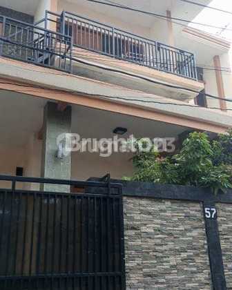 2-Story House, Strategic Location Near Pemuda Street, Semarang 2