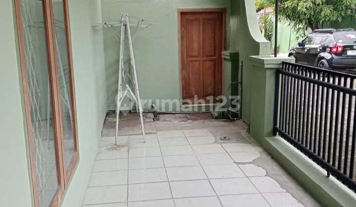 Dikontrakan Rumah Semi Furnished, Kawasan Simpang Lima Pleburan 2
