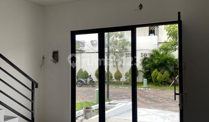 Dikontrakan Rumah 2 Lantai Baru Siap Huni di Grandia Residence 2
