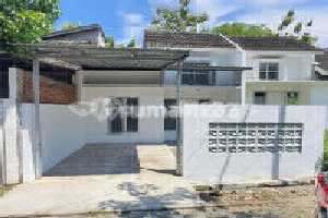 Ready-to-Occupy House in Tembalang