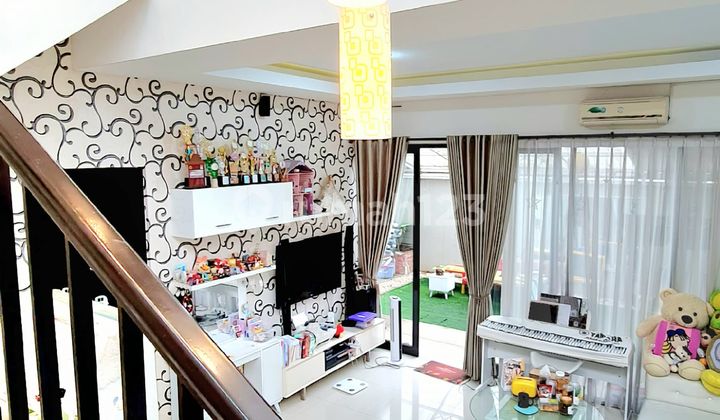 Rumah Graha Taman Bunga Bsb Lingkungan Asri 2