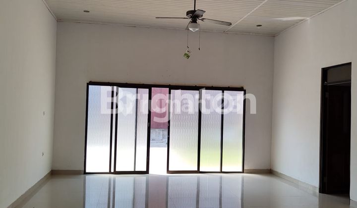 Hunian Strategis di Pesona Khayangan 2