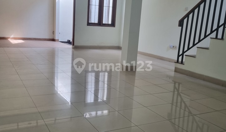 Hunian Asri di Pesona Khayangan 2