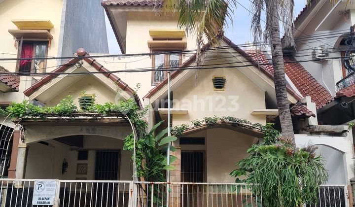 Hunian Strategis di Pesona Khayangan