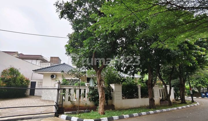 Rumah Hook Mewah Strategis di Tanjung Barat