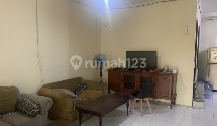 Ready-to-Occupy House in Ciputat Baru Housing Complex 2