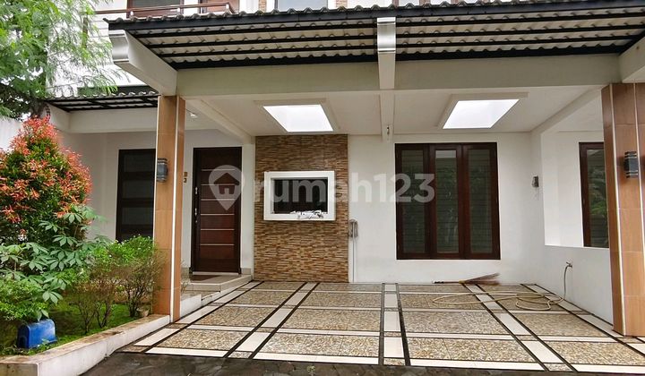 Rumah Baru Siap Huni di Pesona Khayangan Rumah Baru Siap Huni di Pesona Khayangan