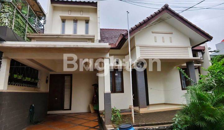 RUMAH ASRI DAN SIAP HUNI DI PESONA KHAYANGAN 1