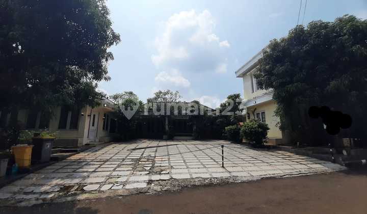 Rumah Luas Dengan Hall Besar Di Pesona Khayangan Rumah Luas Dengan Hall Besar Di Pesona Khayangan