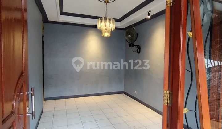 Strategic House Ready for Occupancy on Mahakam Street, East Depok 2