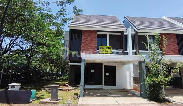 Modern Minimalist House in Cimanggis Golf Estate