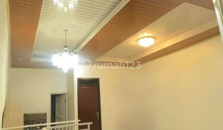 Villa Tomang Baru, Lokasi Strategis Di Sisi Jalan Utama  2