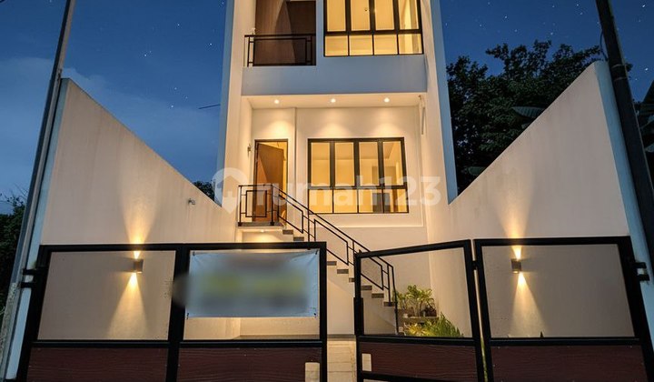 S869.Hunian 2 Lt Siap Huni dg Konsep Industrialis Modern di Depok S869.Hunian 2 Lt Siap Huni dg Konsep Industrialis Modern di Depok