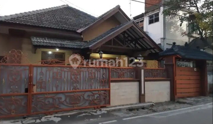 JK354. Charming House in a Prime Location at Proklamasi Area, Menteng, Central Jakarta JK354. Charming House in a Prime Location at Proklamasi Area, Menteng, Central Jakarta