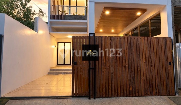 New House Modern Minimalist Concept in Pondok Kelapa, East Jakarta/D32