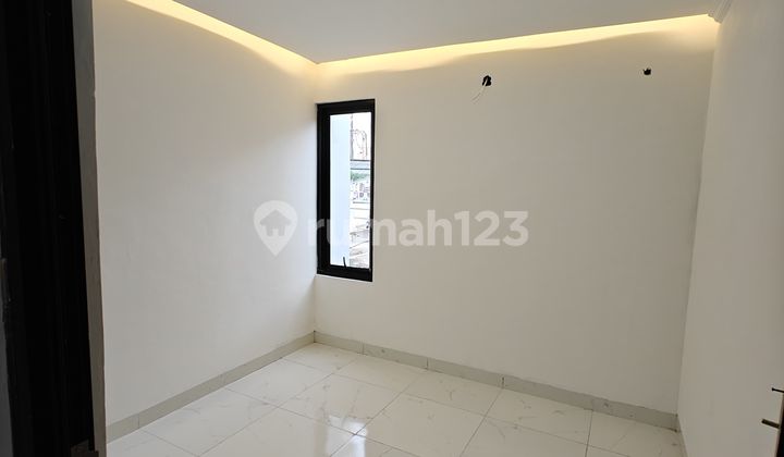 S790.Rumah 1,5 lantai Mezanine Modern DP0% Free Biaya di Pdk cabe 2