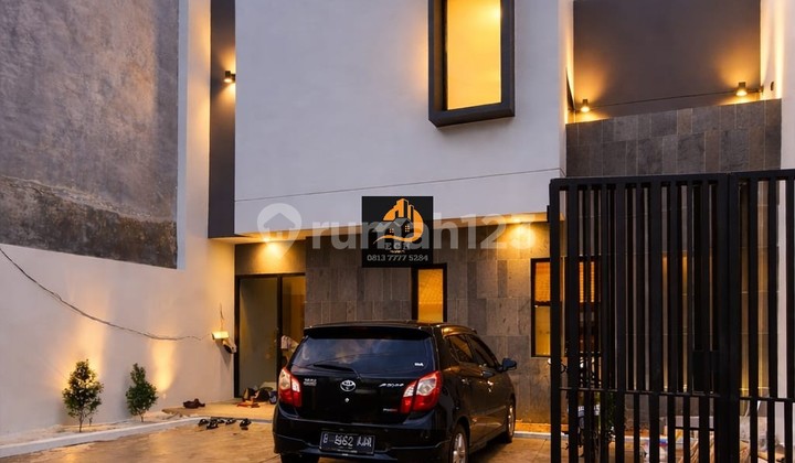Rumah Baru Minimalis Modern Lokasi Tengah Kota di Tebet Barat/D43