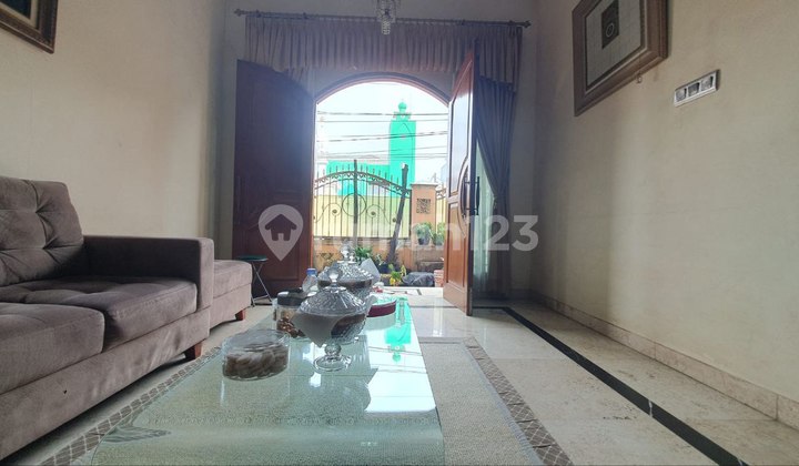 J409.Rumah 2Lt Dkt bandara Halim PK Akses Jln 2 Mobil Kebon Pala 2