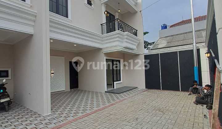 Rumah 2Lt Modern Strategis di Tengah Pusat Depok Kelapa Dua/S820