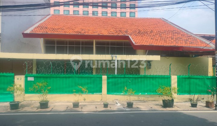 Jk455.rumah Asri Jalan Lebar Bebas Banjir Area Jl. Kramat Jakpus Jk455.rumah Asri Jalan Lebar Bebas Banjir Area Jl. Kramat Jakpus
