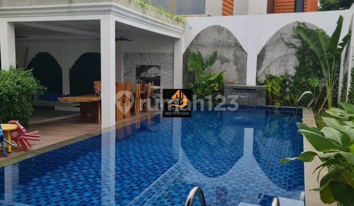 Rumah Mewah Privat Pool di Jual Cepat di Jatiwarna Bekasi/Tp78 Rumah Mewah Privat Pool di Jual Cepat di Jatiwarna Bekasi/Tp78