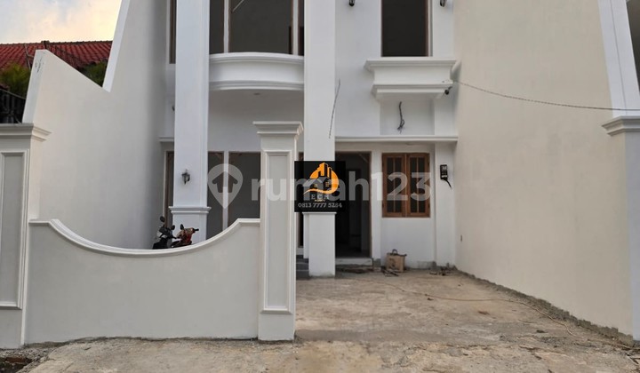 New House in Classic Design Complex in Duren Sawit, East Jakarta/Tp99 New House in Classic Design Complex in Duren Sawit, East Jakarta/Tp99