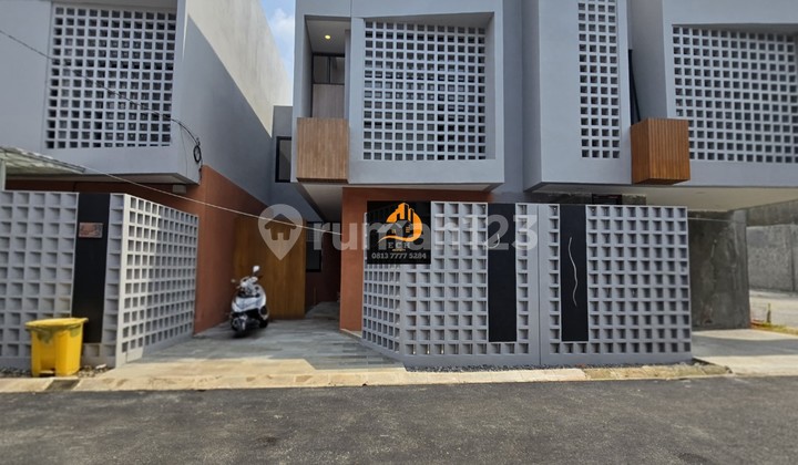 New House in Mini Cluster Pondok Kelapa Duren Sawit East Jakarta/Tp93