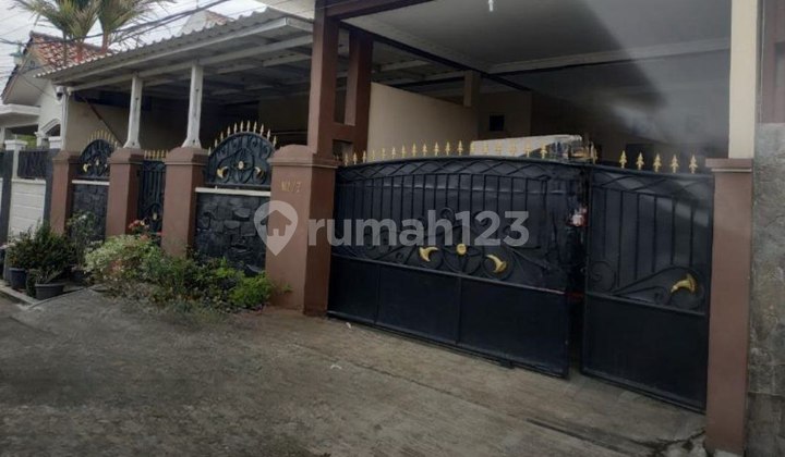 Rumah Secondary Murah Terawat Strategis Bebas Banjir di Jati Asih Rumah Secondary Murah Terawat Strategis Bebas Banjir di Jati Asih
