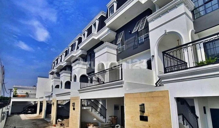 412. New Modern Classic House in the Prime Location of West Pejaten, South Jakarta. 2