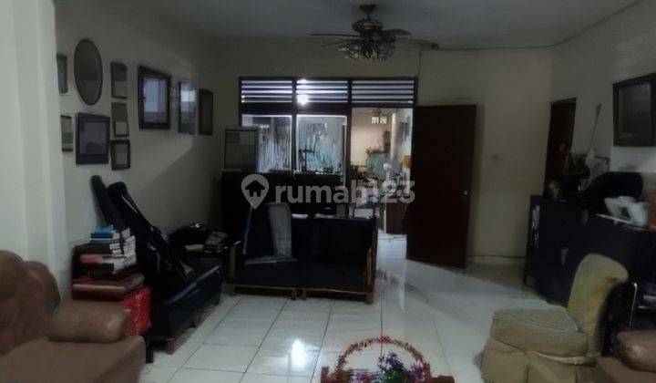 Jk285.rumah Asri Area Komersil Jl Tebet Barat Jakarta Selatan 2