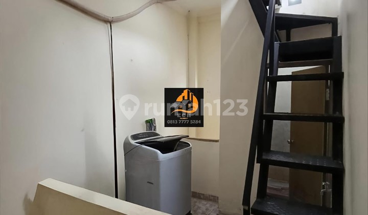 T29. Second Hand House Inside Town House Batu Ampar Kramat Jati 2