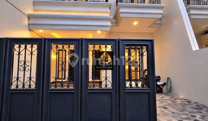 Rumah Baru Lux Modern Classic di Pondok Bambu Duren Sawit /D25