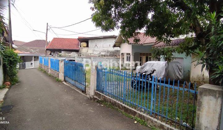 DIJUAL CEPAT RUMAH TUA, SANGAT MURAH DIBAWAH NJOP LUAS TANAH 474 m2  HITUNG TANAH SIAP BANGUN LOKASI  AMAN, TENANG, NYAMAN, DI Kampung Makasar - Kramat Jati 1
