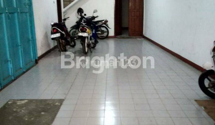 TOKO DAN RUMAH  JALAN RAYA HOLIS, KEC. CIGONDEWAH KULON, BANDUNG. DEKAT KE AREA SENTRA KAIN, DEKAT KE SUMBER SARI, DEKAT PINTU TOL PASIR KOJA, PERUNTUKAN KANTOR, PAKET,  2