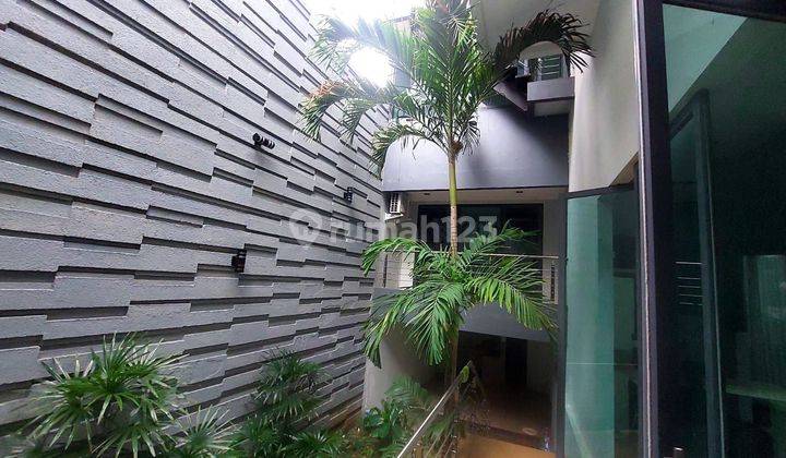 Rumah Mewah Modern 3 Lt Di Jl. Tumpang 2