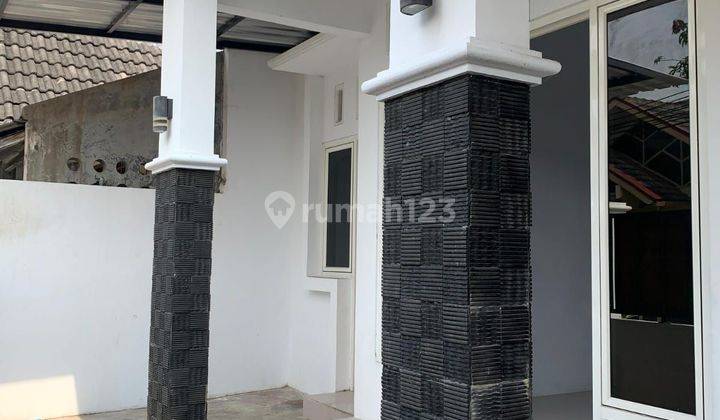 Rumah Modern Di Pucang Gading Bawah 2