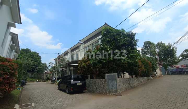 2-Story Hook House, Furnished at Dicasa39 Townhouse Cibubur, Pulo Street, Leuwinanggung, Tapos, Depok
