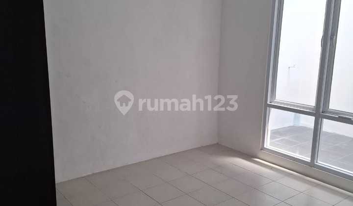 Neat and Ready-to-Occupy House in Cibubur Golf Hill 2