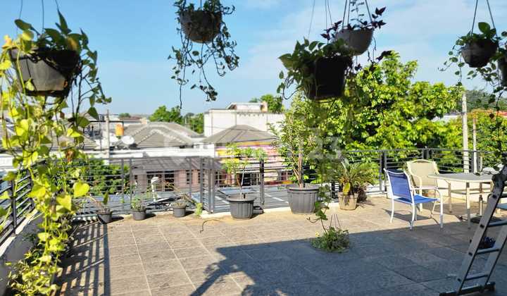 For Sale Spacious &amp; Tidy Move-In Ready House in Boulevard Cibubur Country 2