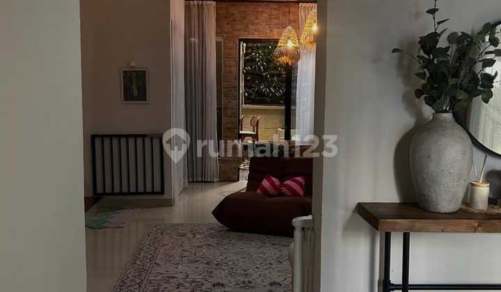 Di Jual Rumah 2 Lantai Aestetik dan Rapih Semi Furnish di Jagakarsa Jakarta Selatan 2