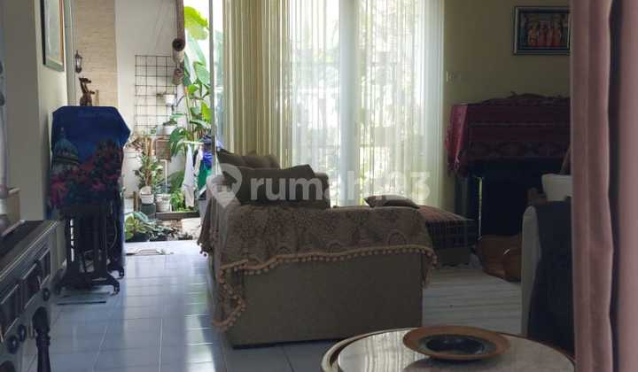 Dijual Rumah Legenda Wisata, Cantik Taman Belakang Terbuka 2