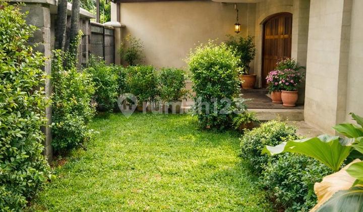 For Sale House in Cibubur, Luxurious Artistic, Gallery Style. Within Pertamina Complex, Cluster with One Gate System. 2