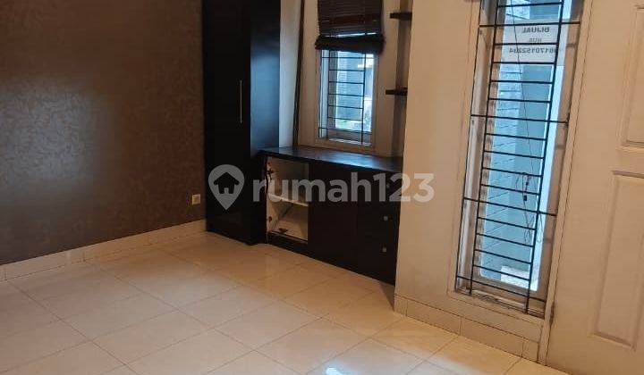 Dijual Rumah Raffles Hills Cibubur, Dekat Akses Tol, Trans Mall, Rumah Sakit, 2